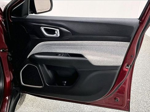 Used 2022 Jeep Compass Latitude image 30