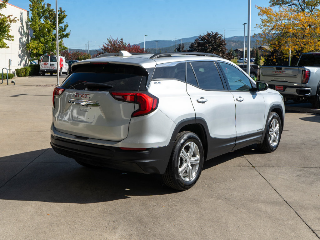 Used 2018 GMC Terrain SLE w/ Driver Convenience Package FWD image 7