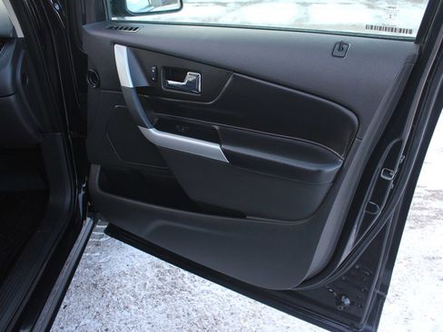 Used 2013 Ford Edge SEL image 29