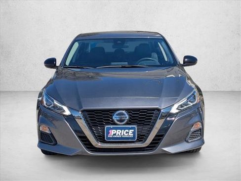 Used 2022 Nissan Altima 2.5 SR image 2