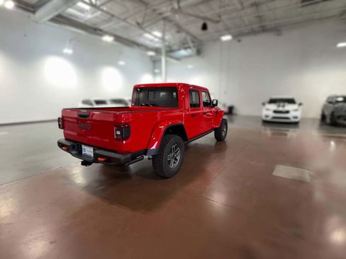 New 2025 Jeep Gladiator Mojave image 12
