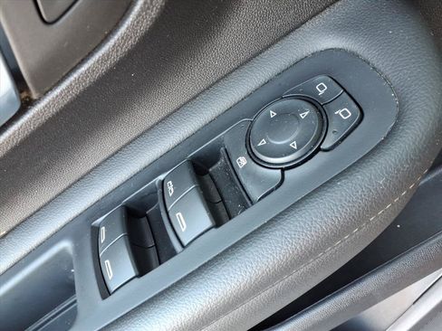 Used 2024 GMC Terrain SLE w/ Driver Convenience Package AWD/4WD image 16