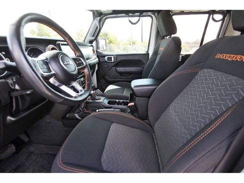 Used 2022 Jeep Gladiator Mojave w/ Cold Weather Group image 15