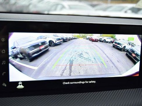 New 2025 Nissan Kicks SR image 15