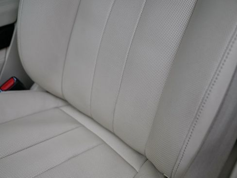 Used 2023 Land Rover Range Rover SE image 23