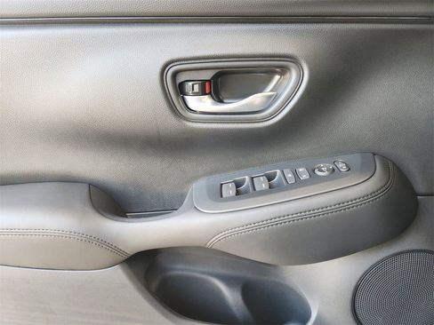 New 2026 Honda HR-V LX image 17