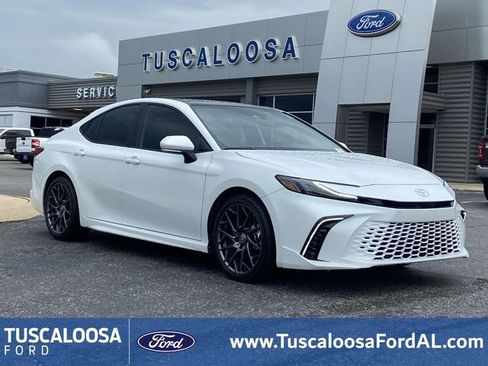 Used 2025 Toyota Camry XSE FWD image 1