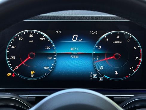 Used 2022 Mercedes-Benz GLE 350 4MATIC w/ Premium Package image 12
