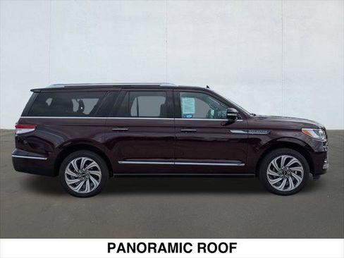Used 2024 Lincoln Navigator L Reserve AWD/4WD image 6
