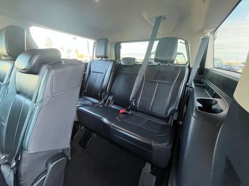 Used 2023 Ford Expedition Max XLT AWD/4WD image 34