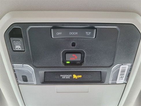 Used 2024 Toyota Tundra Limited image 16