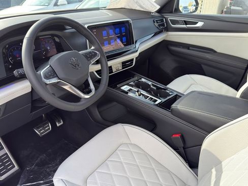 New 2026 Volkswagen Atlas Cross Sport SEL Premium R-Line image 9