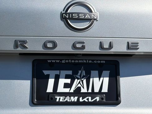 Used 2024 Nissan Rogue S AWD/4WD image 27