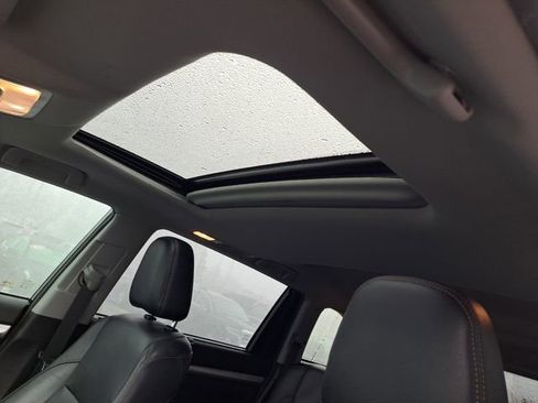 Used 2019 Toyota Highlander XLE AWD/4WD image 6