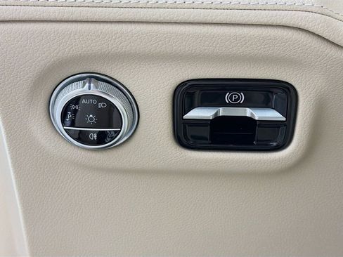 Used 2023 Mercedes-Benz EQS 450+ 4MATIC SUV image 11