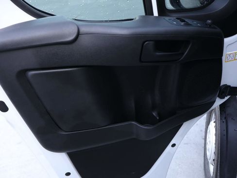 Used 2025 RAM ProMaster 2500 w/ Convenience Group image 7