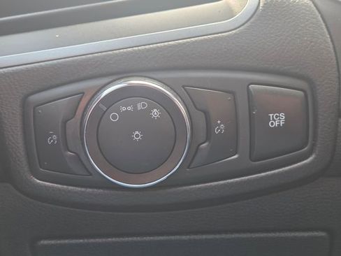 Used 2019 Ford Edge SE FWD image 28