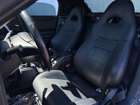 Used 2005 Toyota MR2 RWD image 8