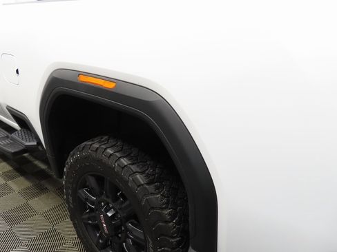 Used 2024 GMC Sierra 2500 AT4 w/ AT4 Preferred Package image 38