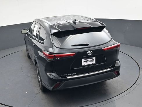 Used 2023 Toyota Highlander L image 25
