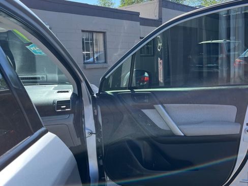 Used 2017 Subaru Forester 2.5i Premium w/ All-Weather Package AWD/4WD image 11