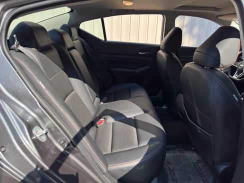 Used 2022 Nissan Altima 2.5 SR w/ Midnight Edition Package FWD image 33