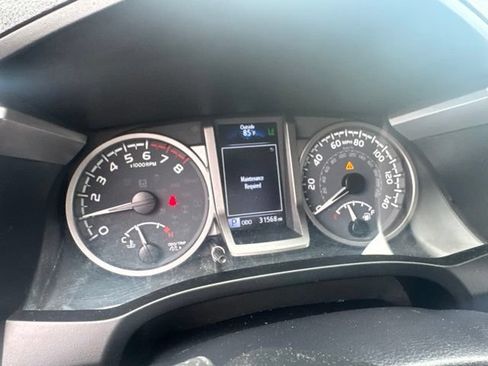 Used 2023 Toyota Tacoma SR5 AWD/4WD image 10