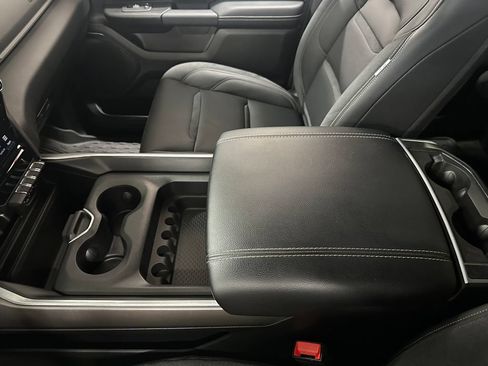 Used 2023 RAM 1500 Big Horn AWD/4WD image 32