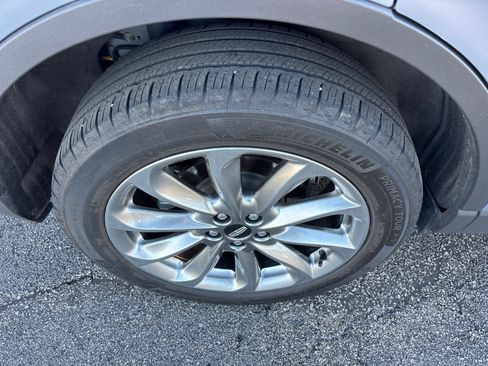 Certified 2022 Lincoln Corsair AWD w/ Premium Package image 10