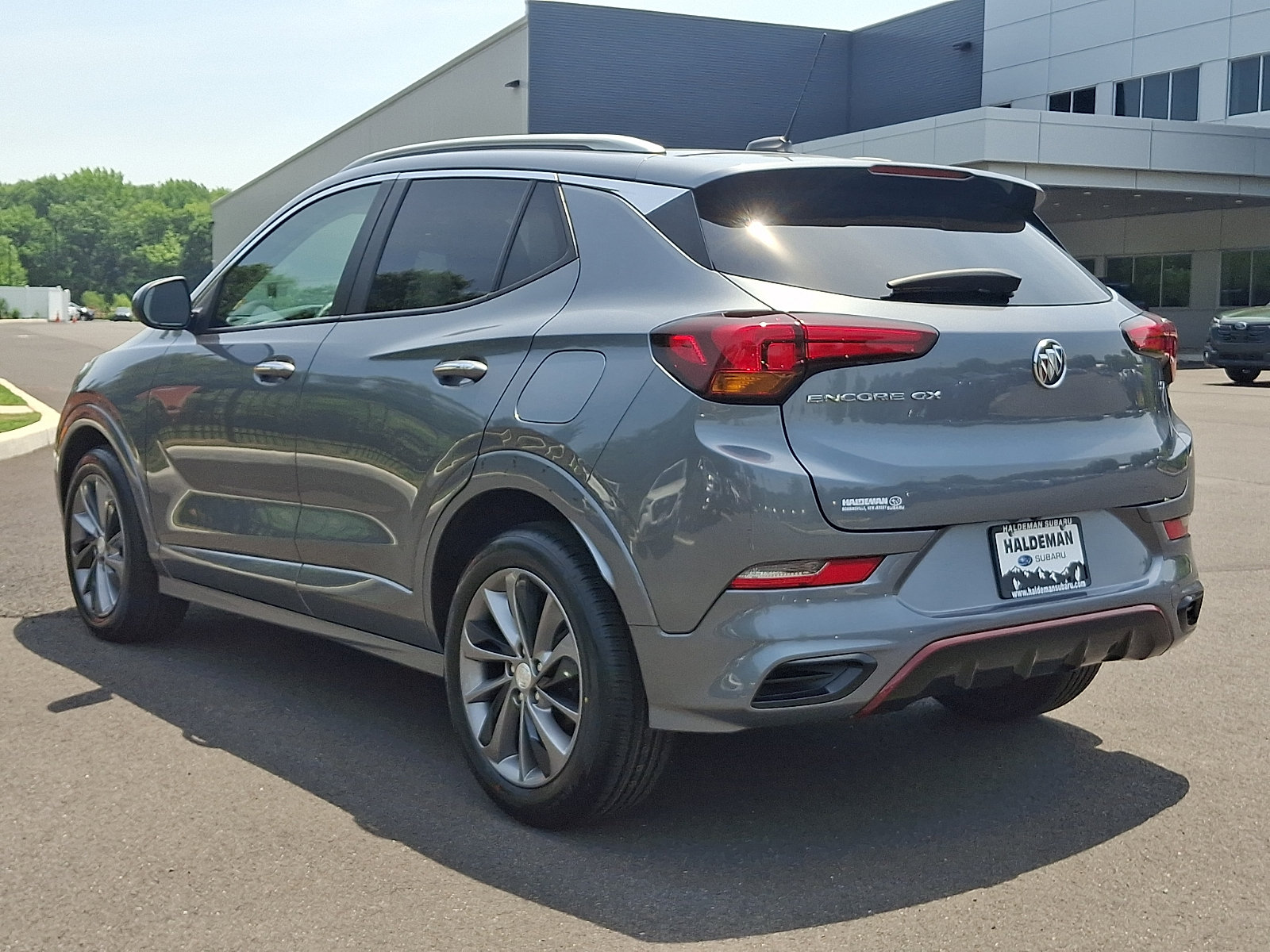 Used 2021 Buick Encore GX Select w/ Experience Buick Package FWD image 5