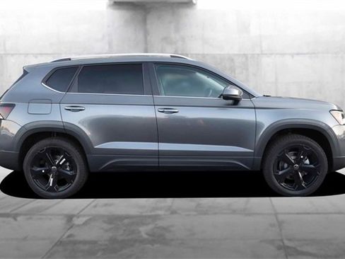 New 2025 Volkswagen Taos SEL image 5