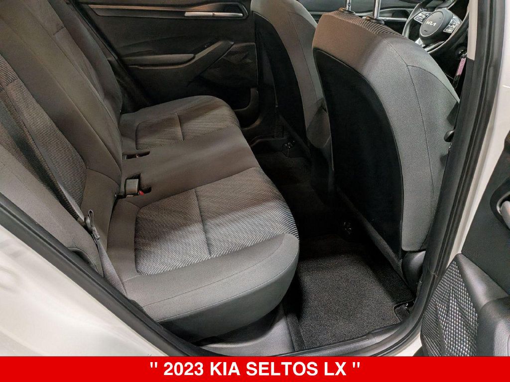 Used 2023 Kia Seltos LX AWD/4WD image 30
