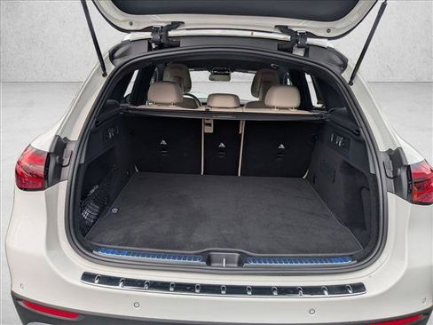 Certified 2026 Mercedes-Benz GLC 300 image 6