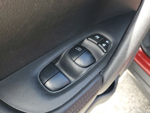 Certified 2020 Nissan Rogue SV w/ Premium Package image 11