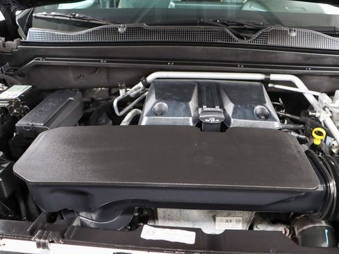 Used 2023 GMC Canyon AT4 w/ AT4 Premium Package image 30