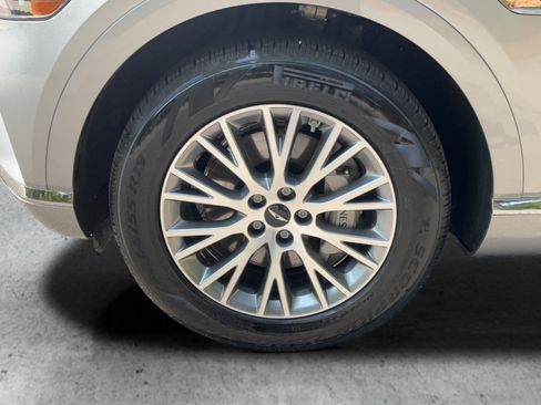Used 2025 Genesis GV80 2.5T Standard AWD/4WD image 26