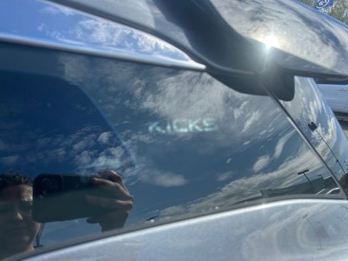 Used 2025 Nissan Kicks S AWD/4WD image 30