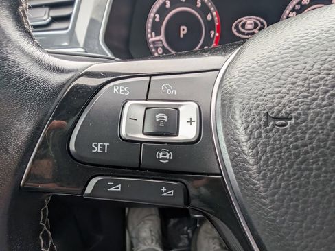 Used 2019 Volkswagen Tiguan SEL Premium AWD/4WD image 26