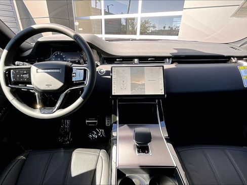 New 2026 Land Rover Range Rover Evoque Hoxton AWD/4WD image 5