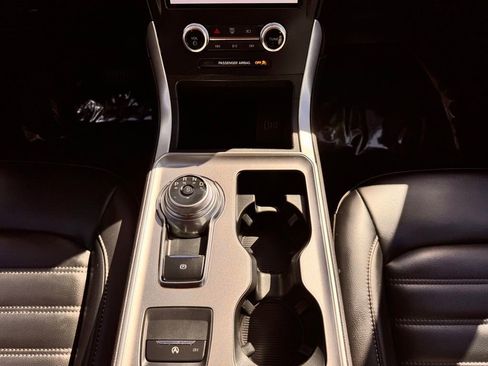 Used 2023 Ford Edge SEL image 24