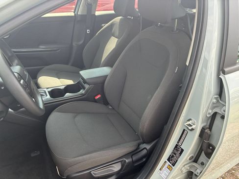 Used 2026 Kia K4 FWD image 30