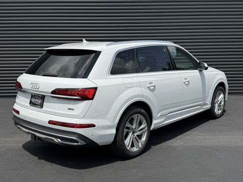 Used 2023 Audi Q7 3.0T Premium AWD/4WD image 9