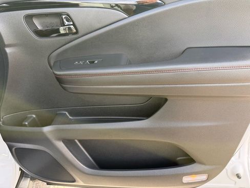 Used 2025 Honda Passport Black Edition image 55