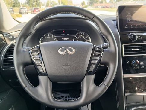 Used 2022 INFINITI QX80 Luxe w/ All-Season Package image 19