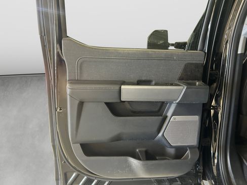 Used 2023 Ford F250 Lariat w/ Black Appearance Package AWD/4WD image 18