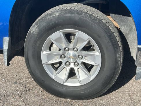 Used 2023 Chevrolet Silverado 1500 LT AWD/4WD image 8