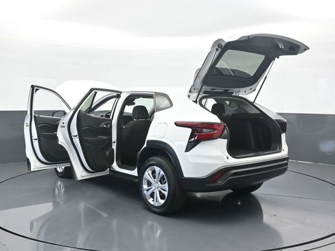 Used 2024 Chevrolet Trax LS w/ Driver Confidence Package image 71