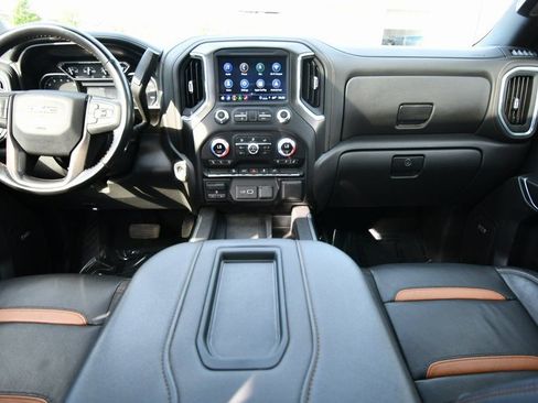 Used 2021 GMC Sierra 1500 AT4 w/ AT4 Preferred Package AWD/4WD image 3