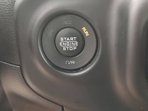 Used 2021 Jeep Wrangler Unlimited Sahara AWD/4WD image 21