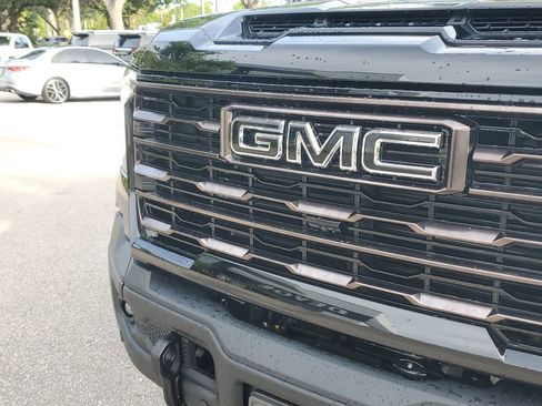 New 2026 GMC Sierra 2500 AT4X w/ AT4X AEV Edition AWD/4WD image 9